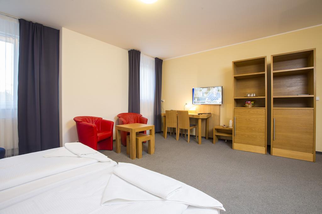 Hotel Trend Plzen Exterior photo