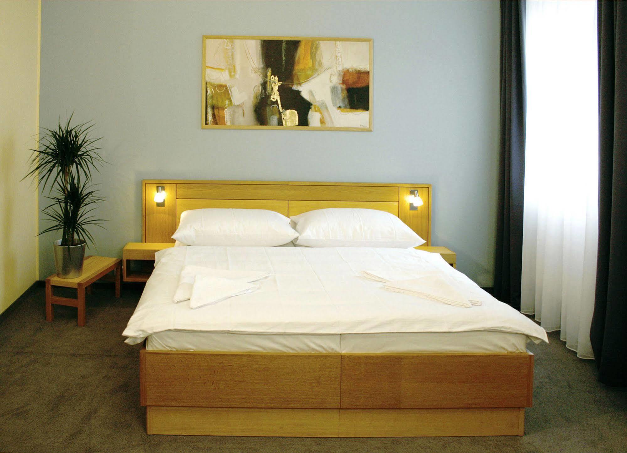 Hotel Trend Plzen Exterior photo