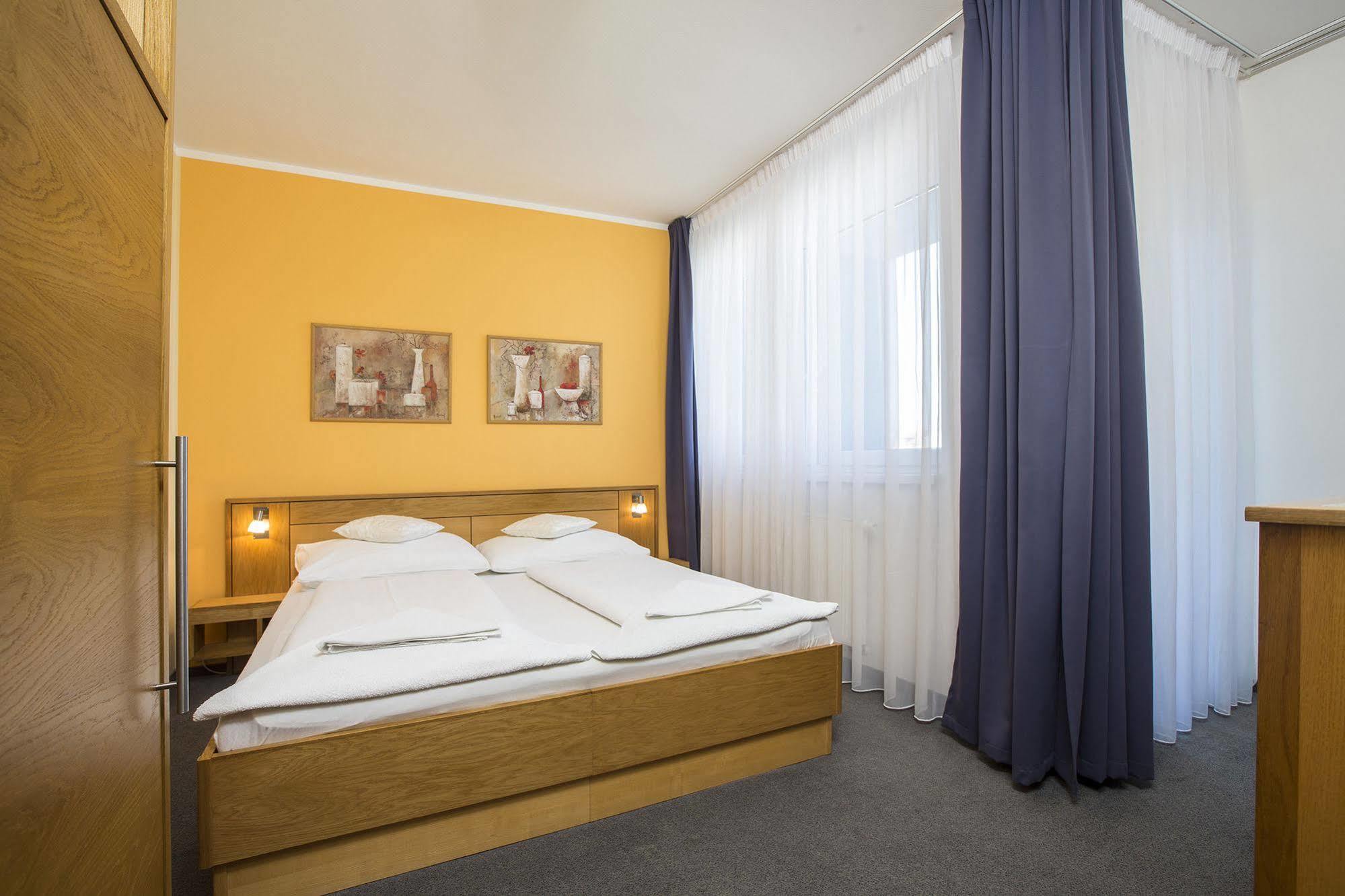 Hotel Trend Plzen Exterior photo