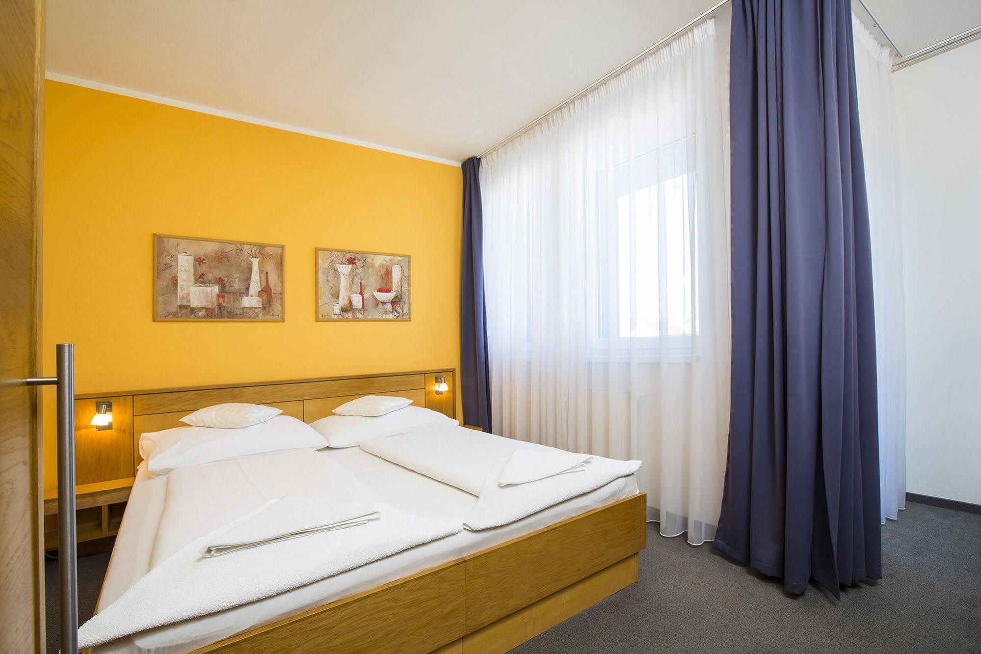 Hotel Trend Plzen Exterior photo